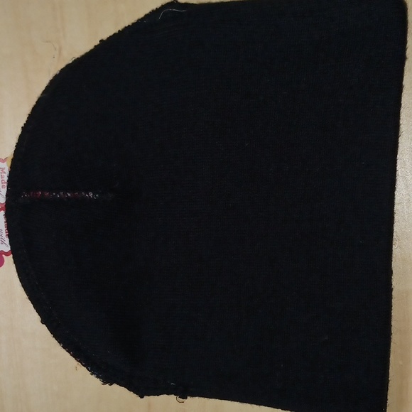 Penguin pull on hat. Penguin across with snowflakes Diamond design 9X9 - Picture 4 of 4